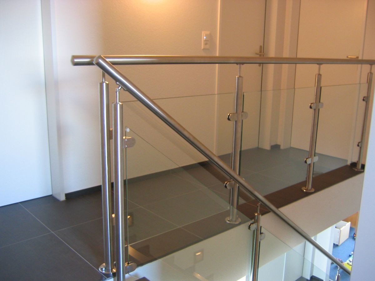 Balustres de balustrade d'acier inoxydable de balcon miroir de taille de 900mm - de 1200mm/surface de satin